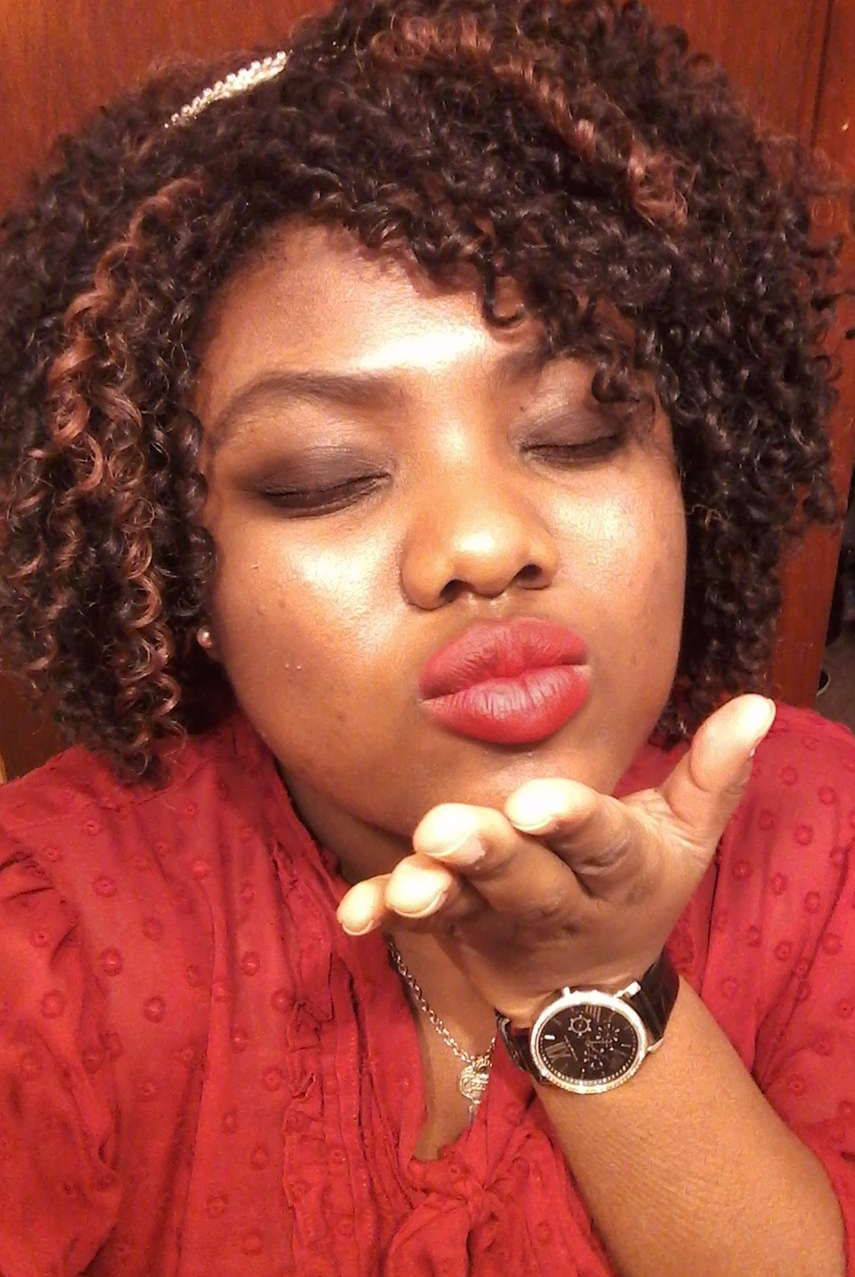 Mindy Kaling Glam Makeup Tutorial