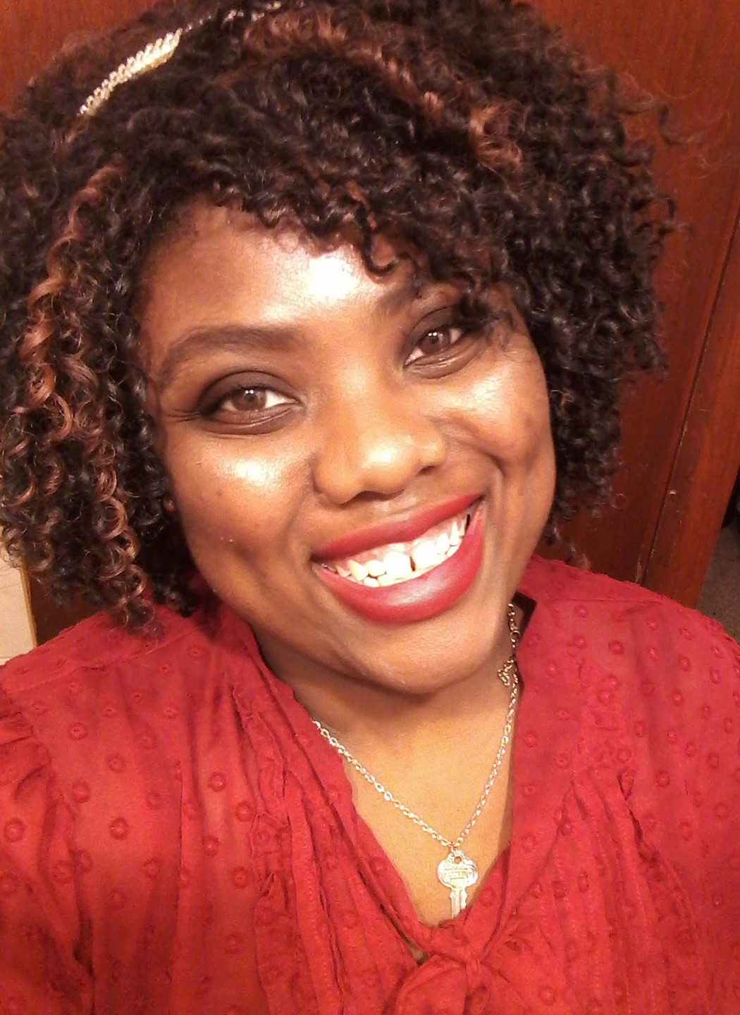 Mindy Kaling Glam Makeup Tutorial